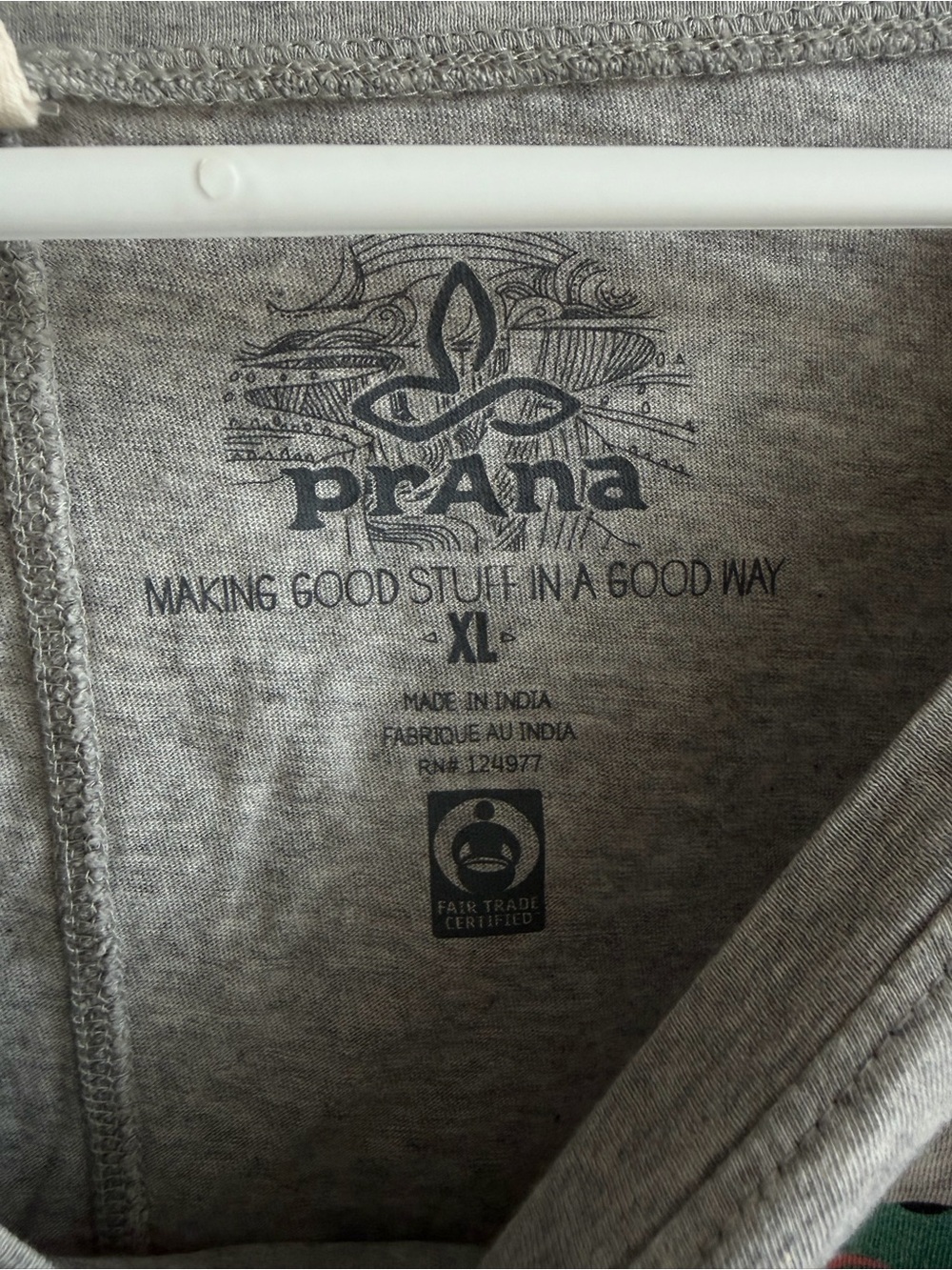 prAna Graphic Tee Women’s Grey Short Sleeve T-Shirt Tropical Print Casual Boho - Picture 6 of 7